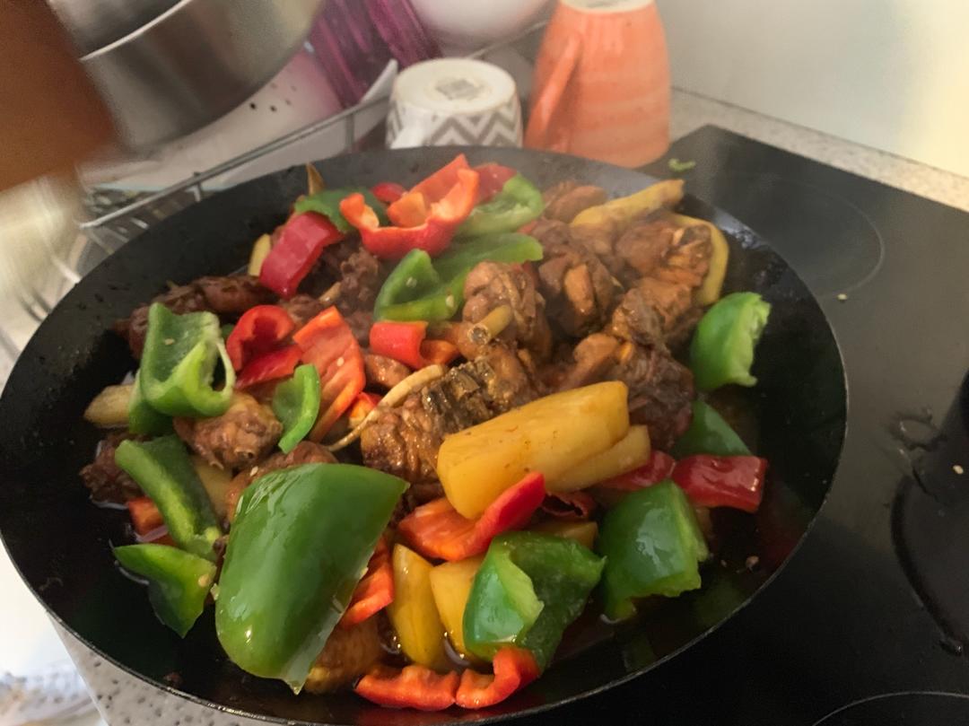 正宗新疆大盘鸡+裤带面