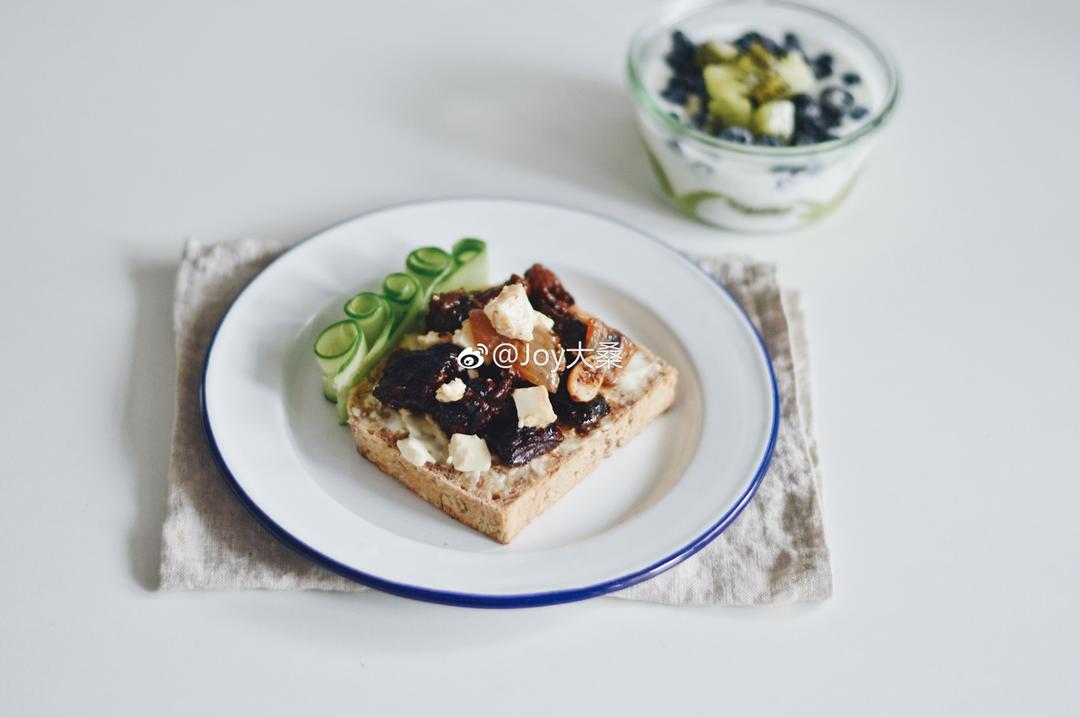 Joy桑~ 请把厨房收拾干净