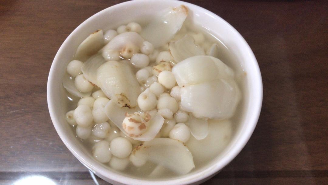 julyflower做的芡实百合甜汤