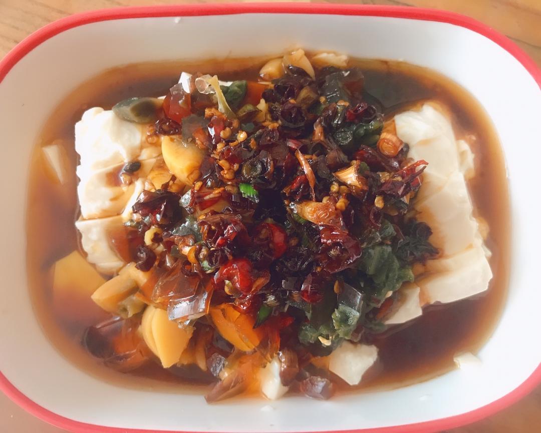 内脂豆腐拌皮蛋