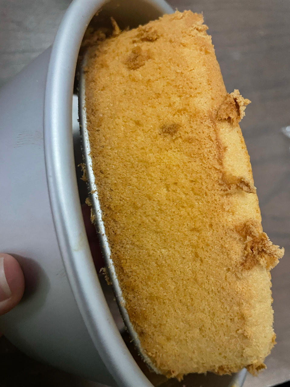 新手必成8寸生日蛋糕（详细多图干货经验分享，解决戚风蛋糕塌陷，奶油饰面涂不好，烤箱温度不好掌握等各种问题）