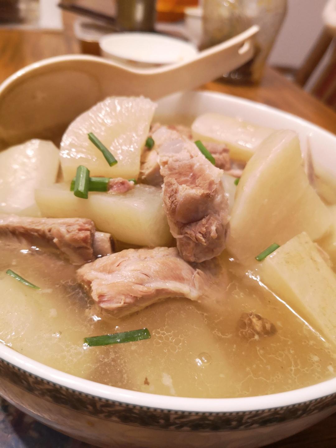 萝卜排骨汤