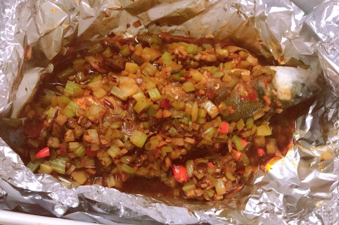 锡纸烤鲈鱼