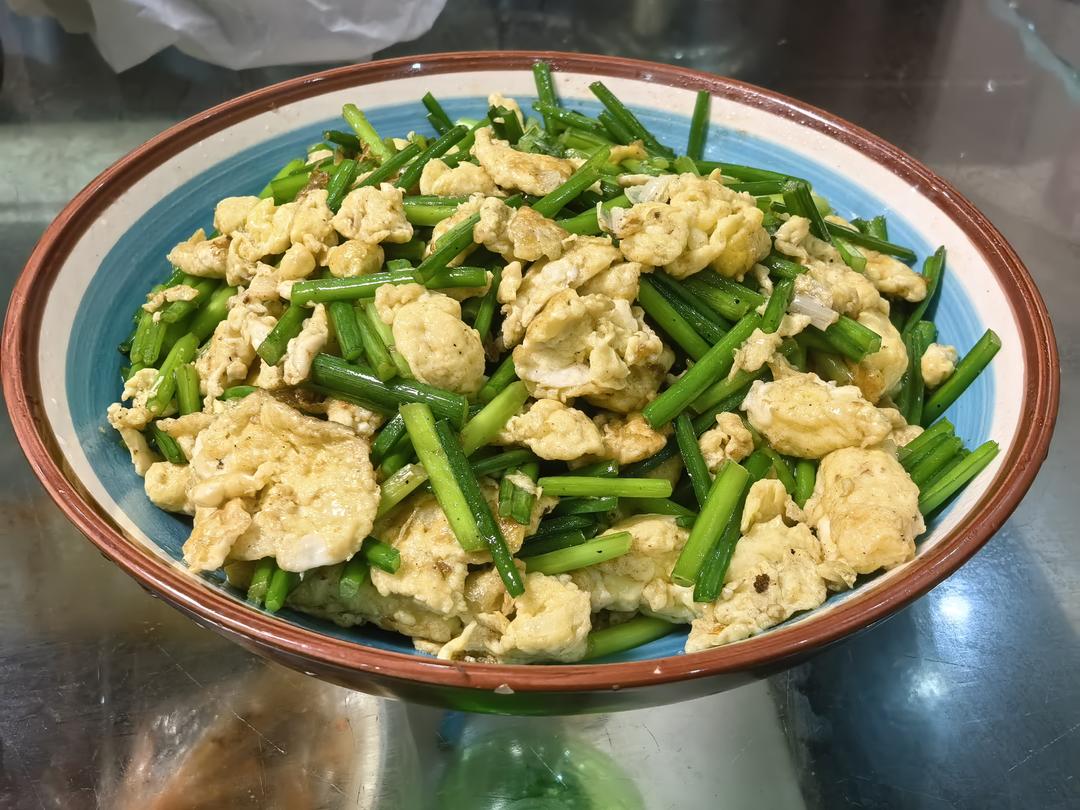 韭苔炒鸡蛋