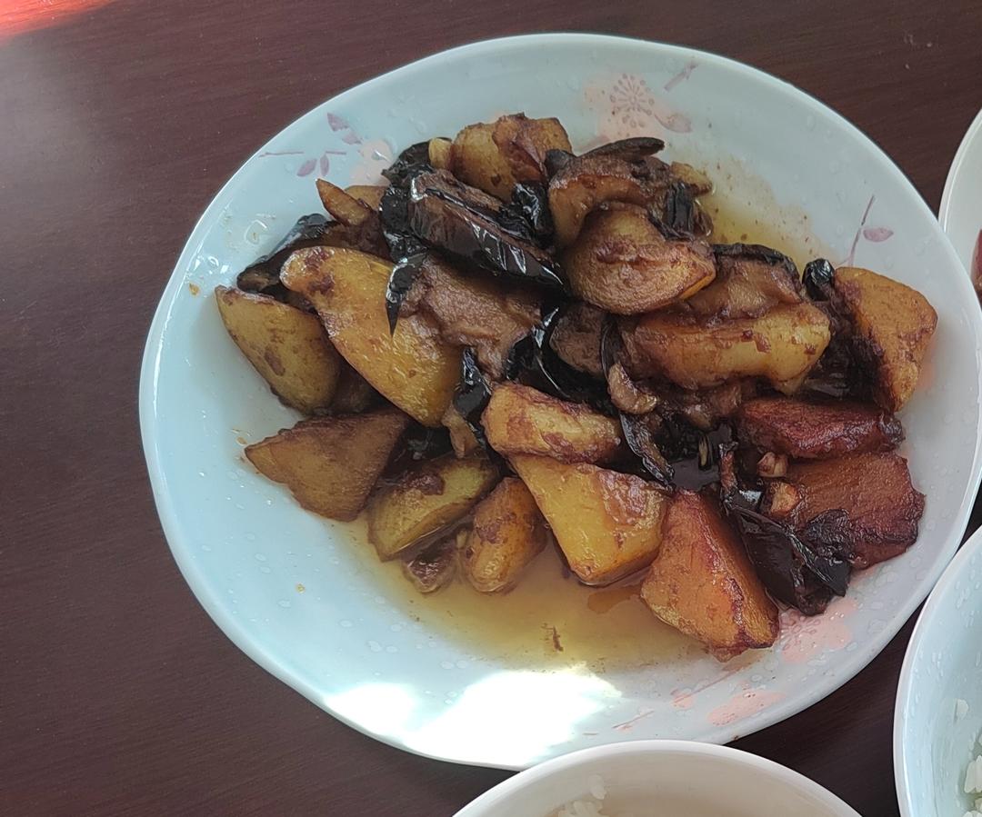 土豆烧茄子