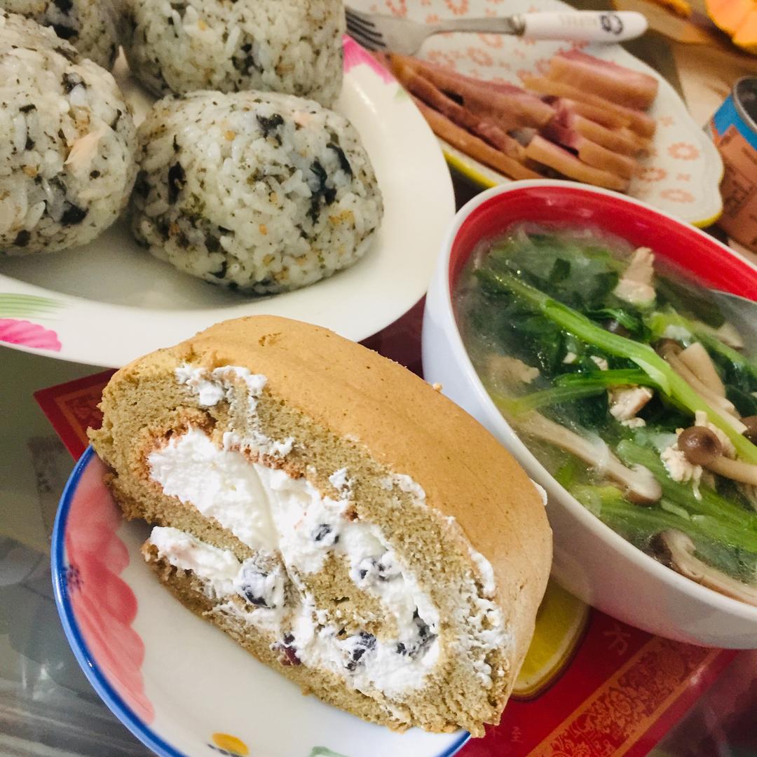金枪鱼饭团的做法