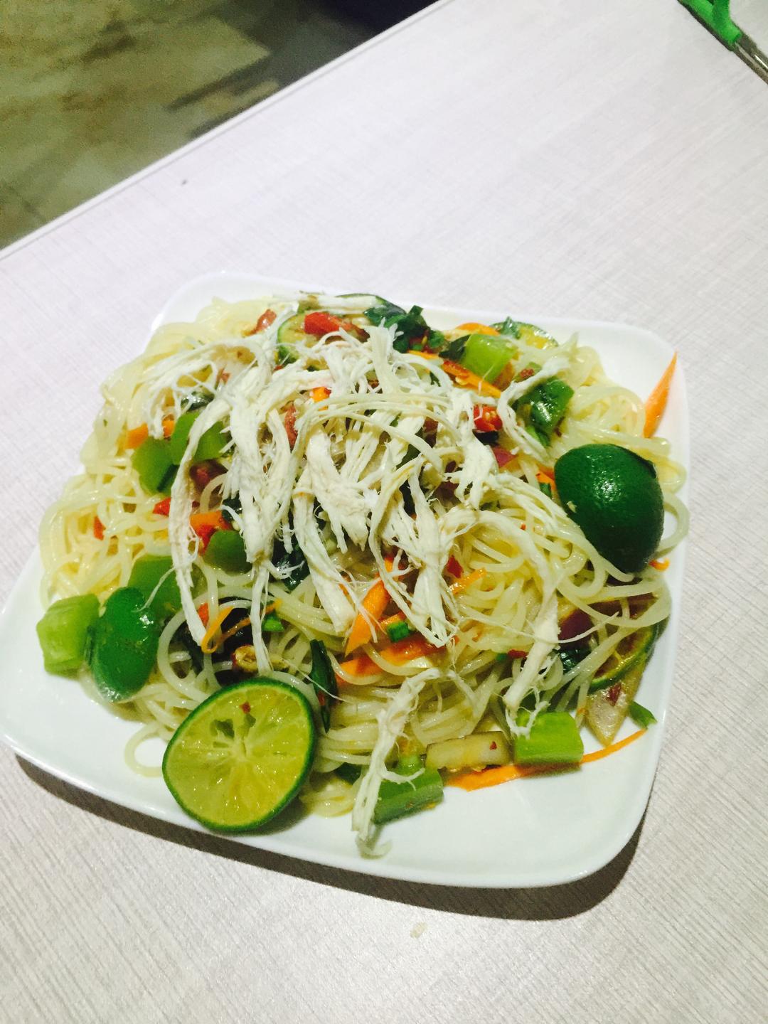 柠檬米线(柠檬鸡丝米线)的做法