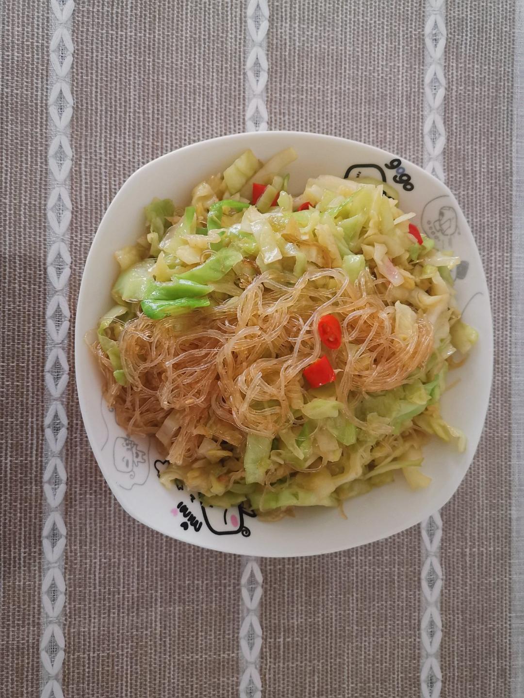 卷心菜炒粉丝 Glass noodles with Cabbage