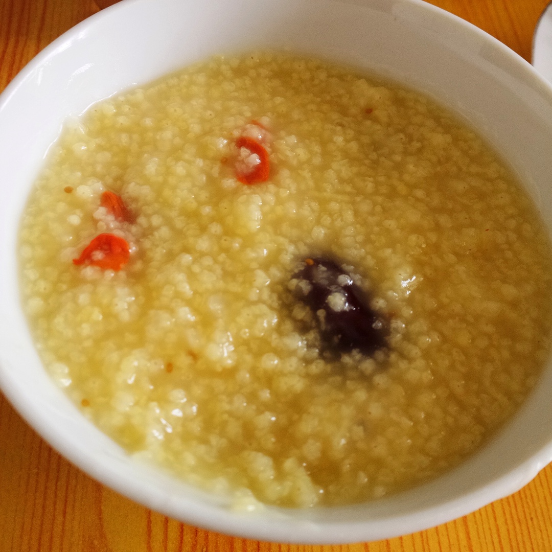 红枣桂圆小米粥