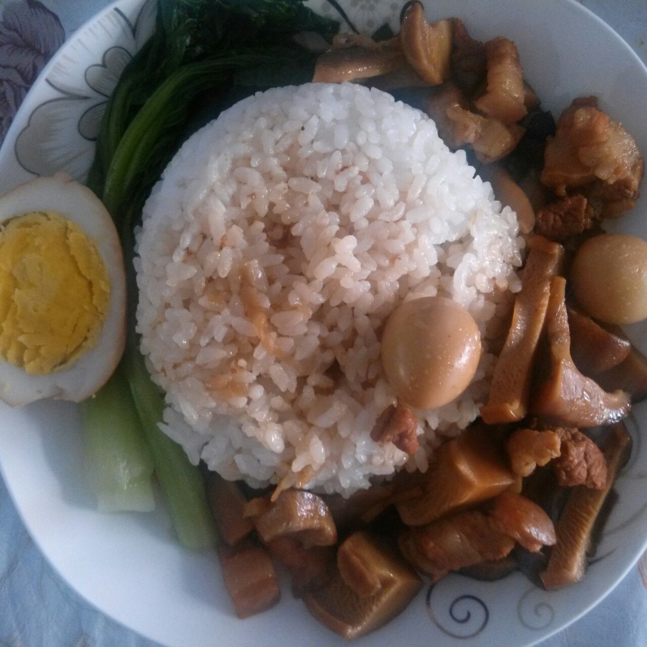 台式卤肉饭