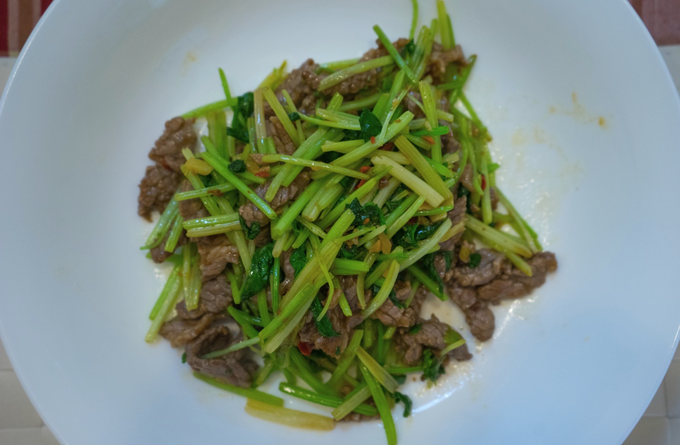 芹菜炒牛肉