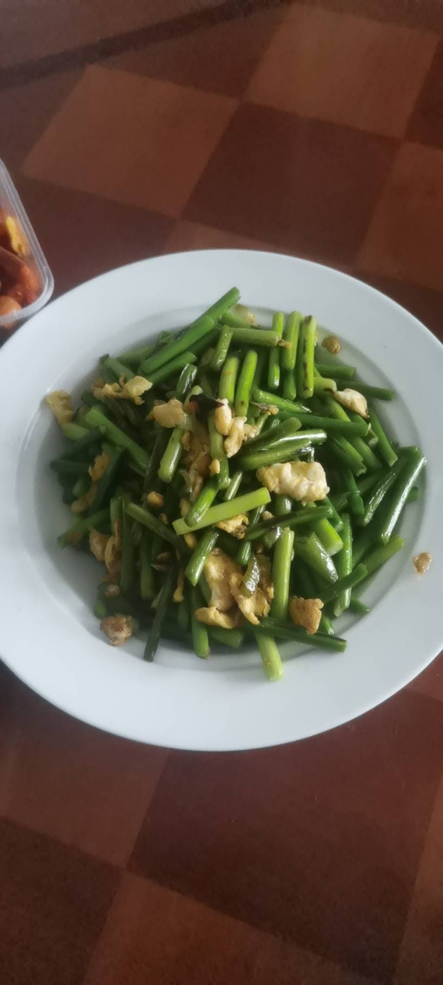 两分钟做好蒜苔炒鸡蛋