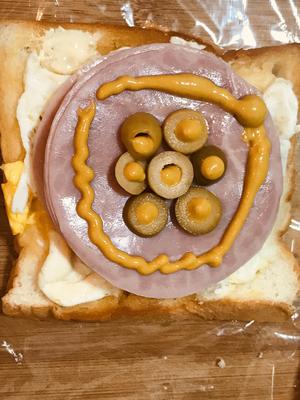 快手早餐—黄芥末火腿蛋盒子三明治的做法 步骤6