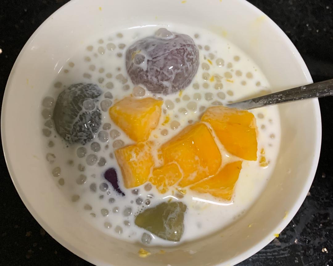 芒果汤圆西米露的做法 步骤6