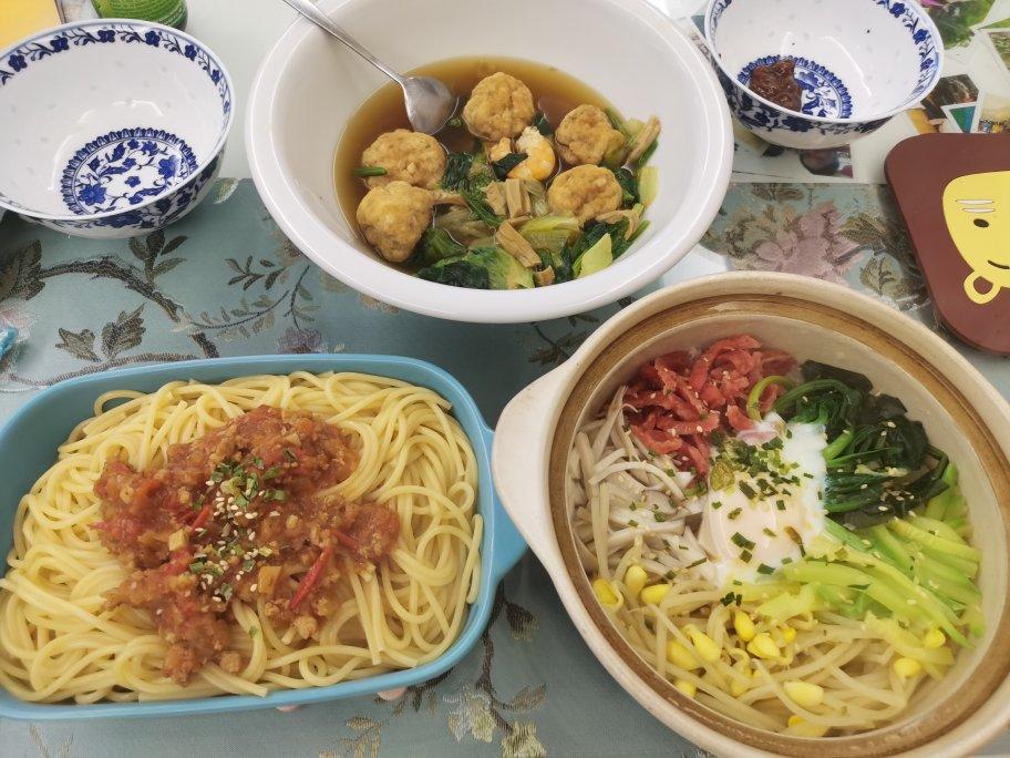 一饭两吃: 石锅拌饭（大人食）＋糖醋拌饭（小盆友食）