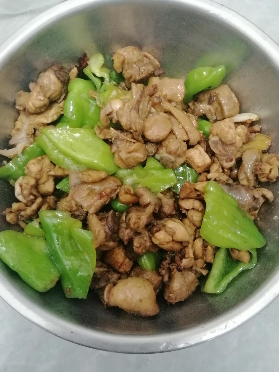青椒炒鸡丁