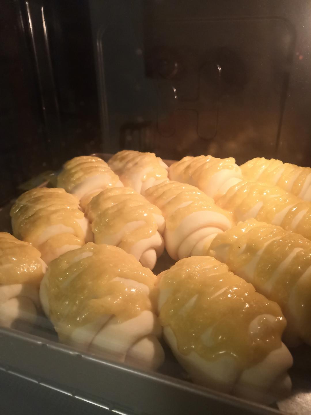 椰蓉面包这么做，不出油松软又好吃，是我理想中餐包的样子！