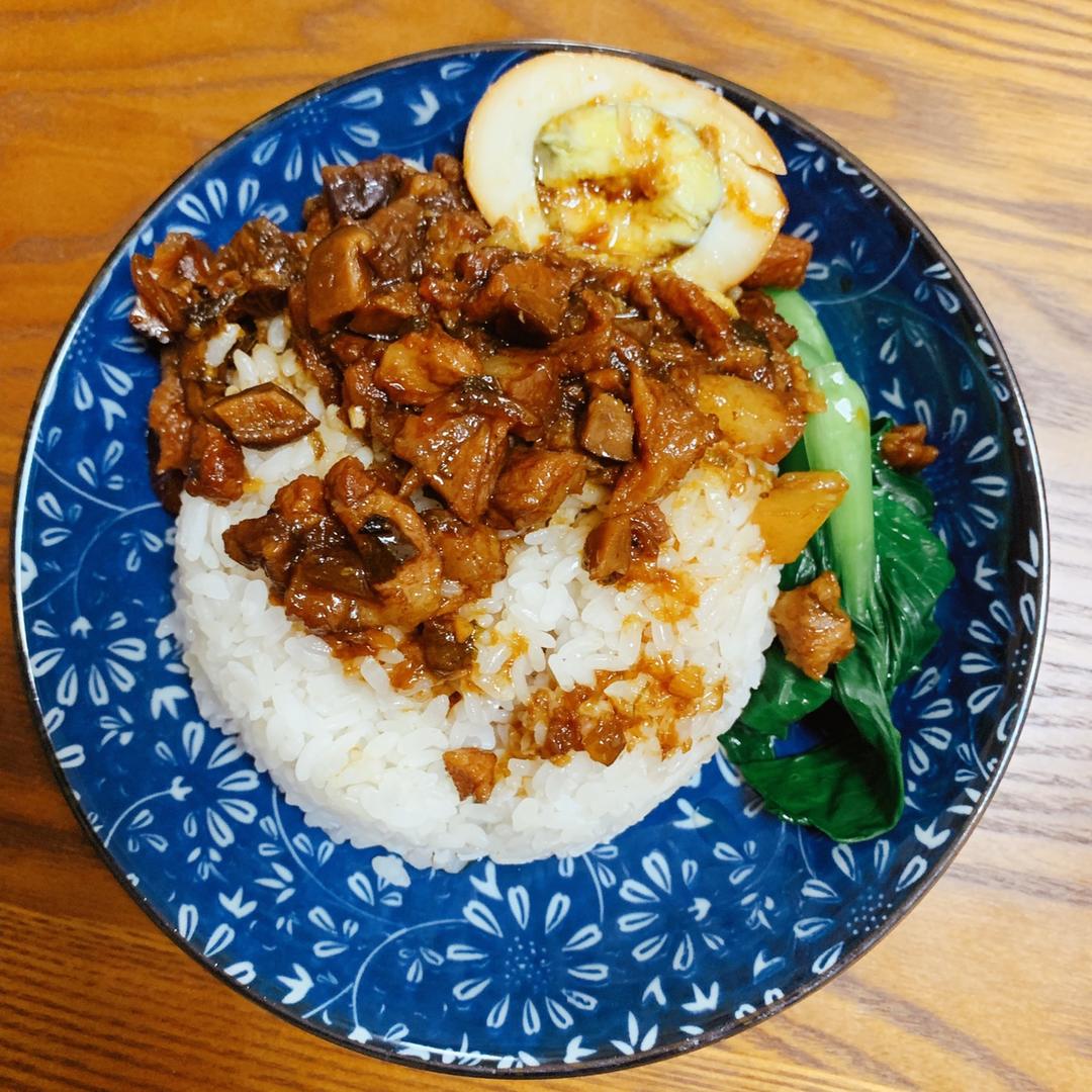 洋葱酥卤肉饭