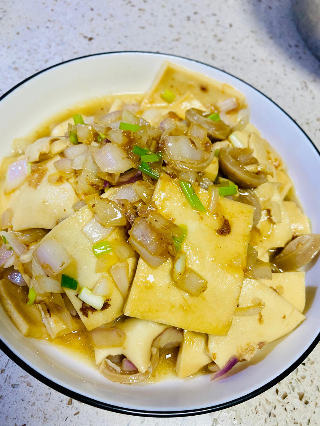 洋葱炒千叶豆腐