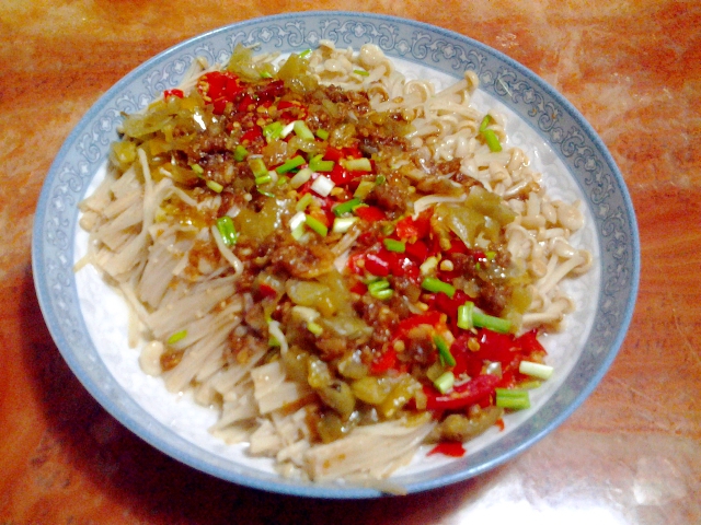 剁椒金针菇