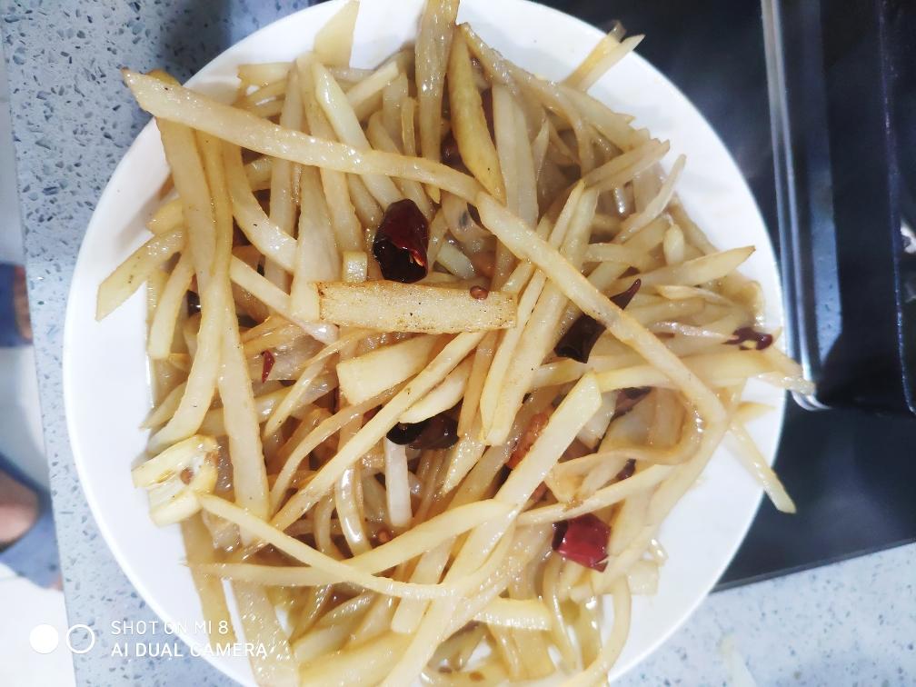 老少都爱吃的-酸辣土豆丝