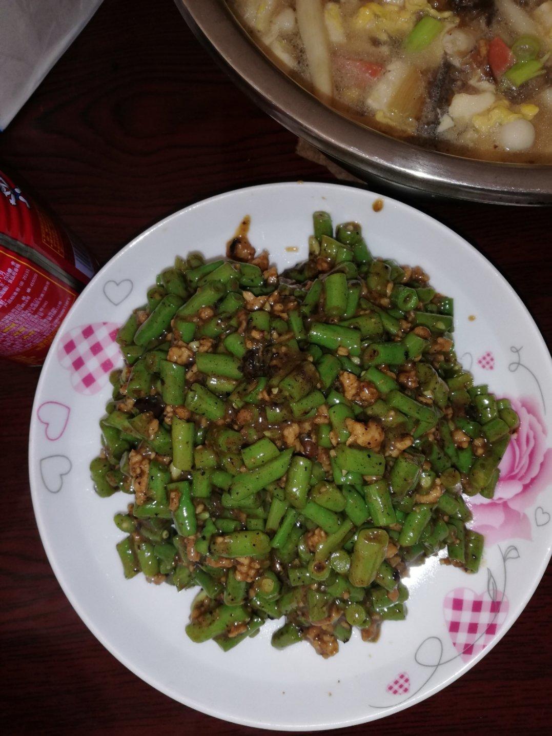 超简单的下饭菜🔥肉末豆角，好吃到流泪