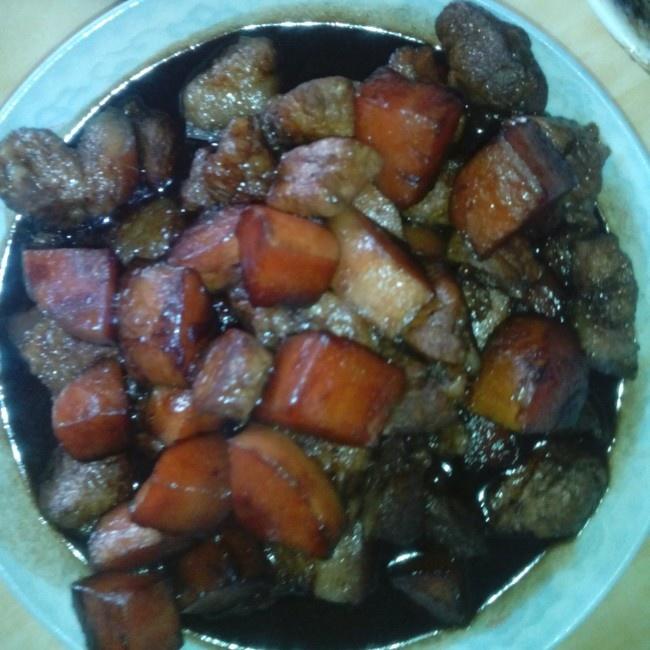 胡萝卜煮猪肉