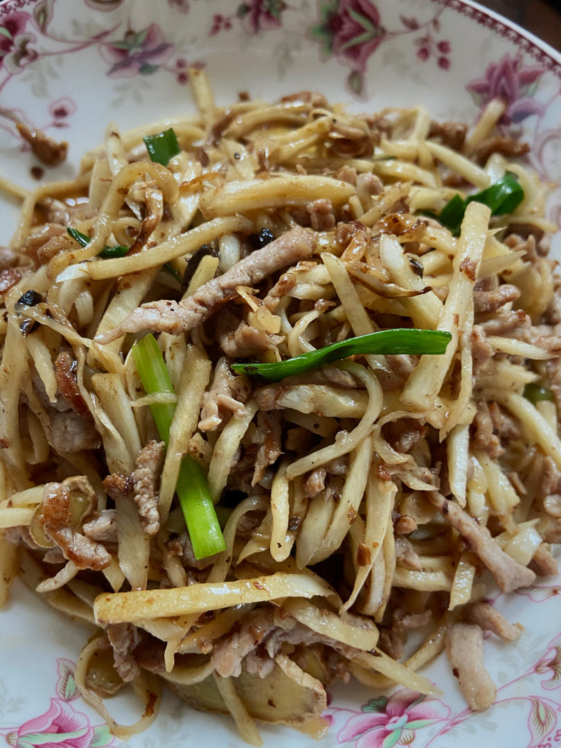 茭白青椒炒肉丝