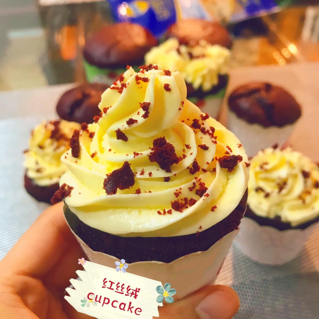 美国Magnolia红丝绒纸杯蛋糕·奶酪糖霜·奶酪味奶油