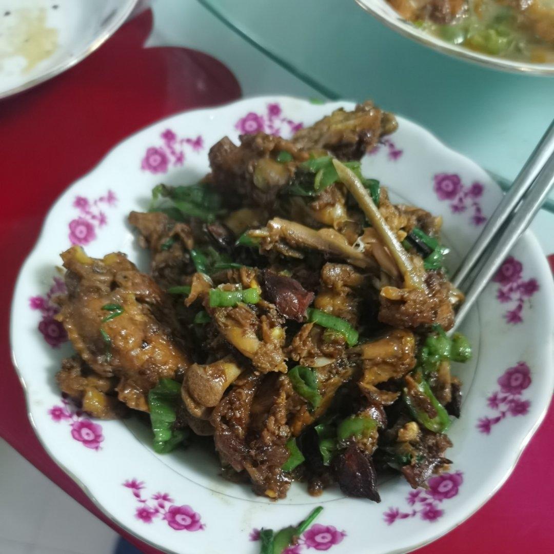 不加一滴水巨下饭干炒鸡翅