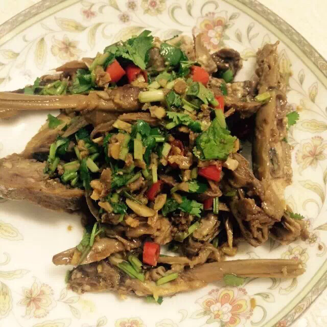卤鸭头