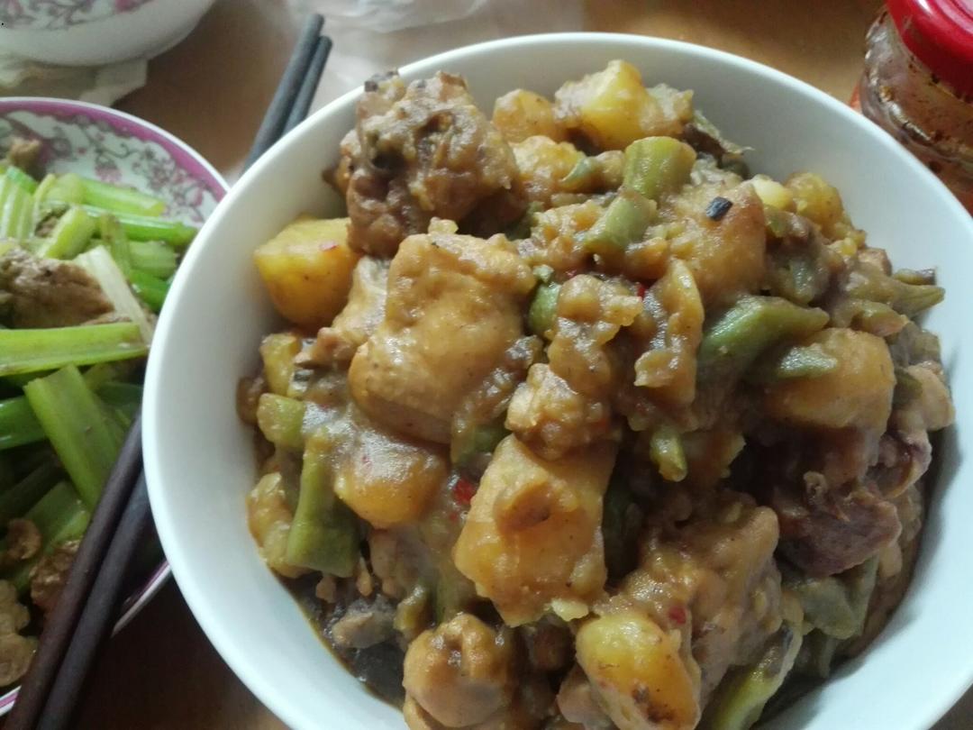 土豆焖鸡腿