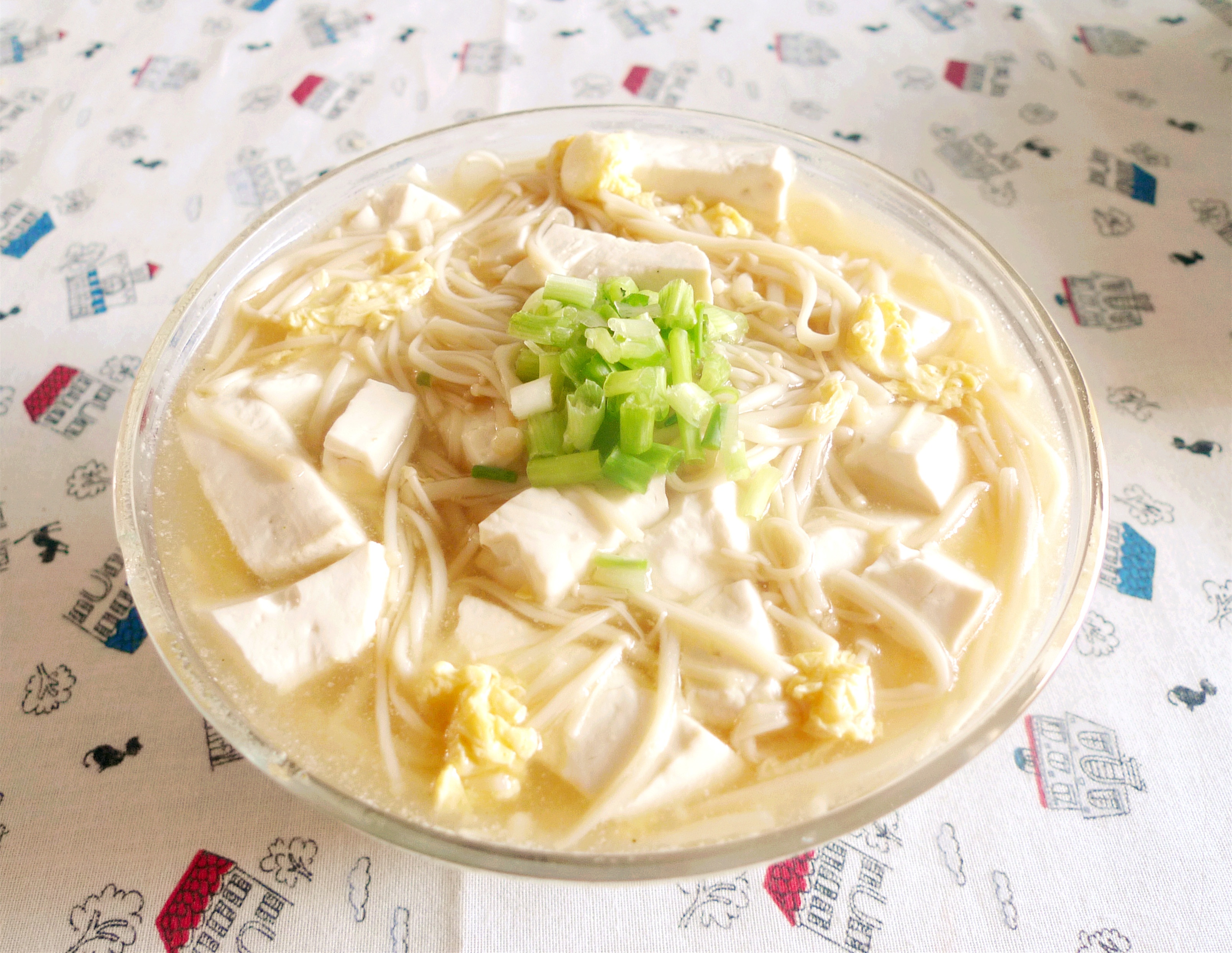 金针菇豆腐煮