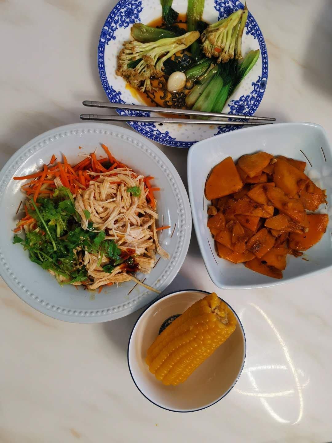 鸡胸肉吃法：凉拌鸡丝