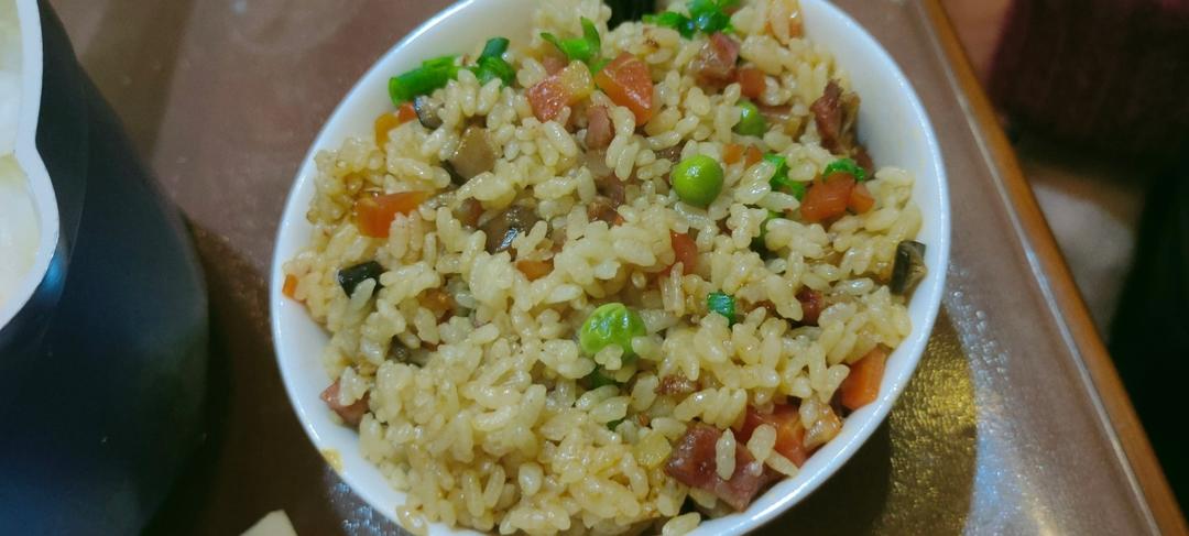懒人必备～电饭煲腊肠焖饭