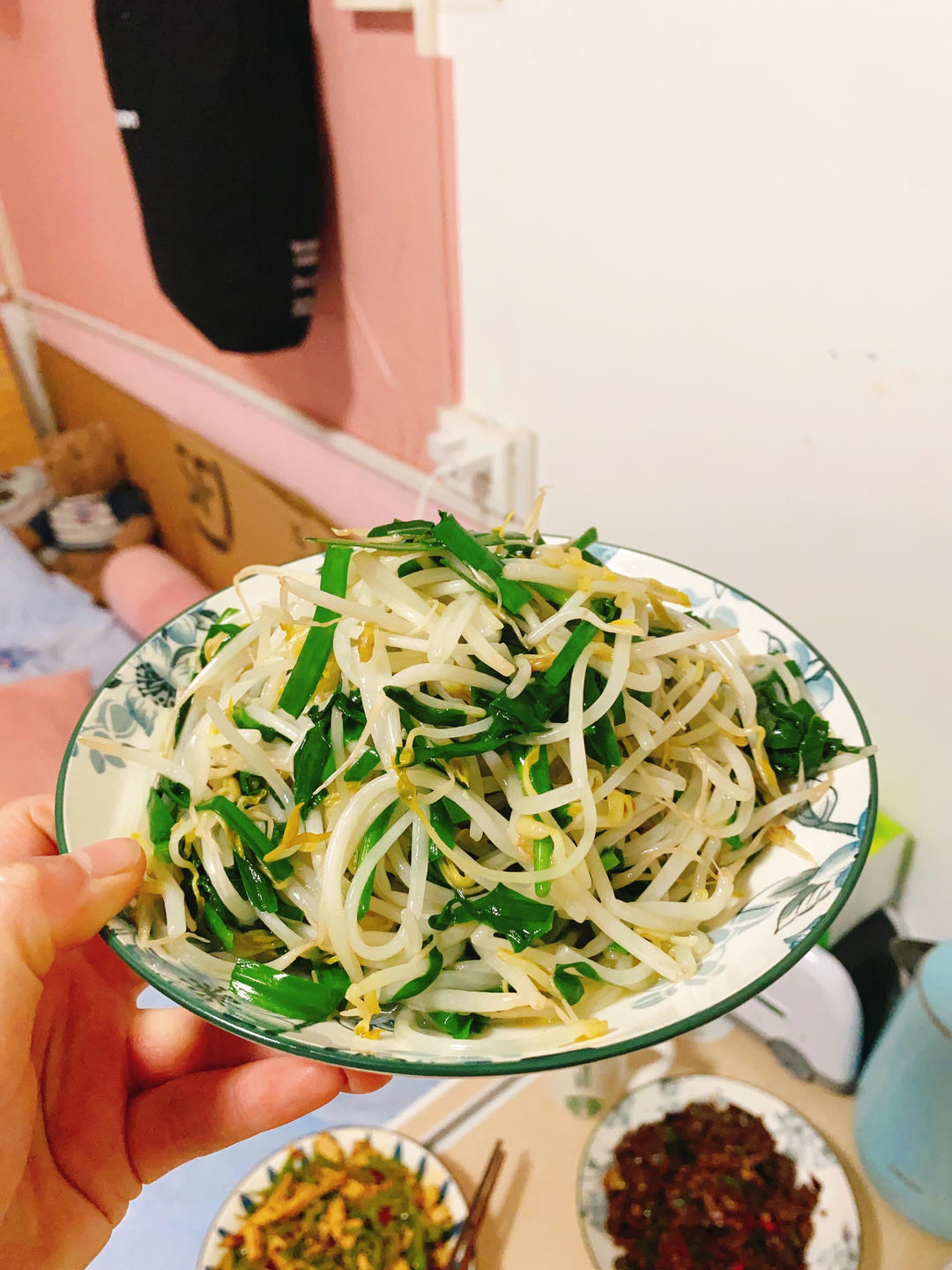 绿豆芽炒韭菜