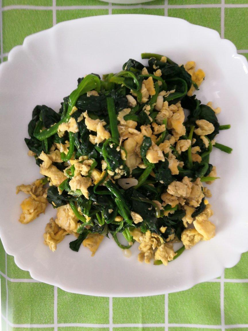 菠菜炒鸡蛋