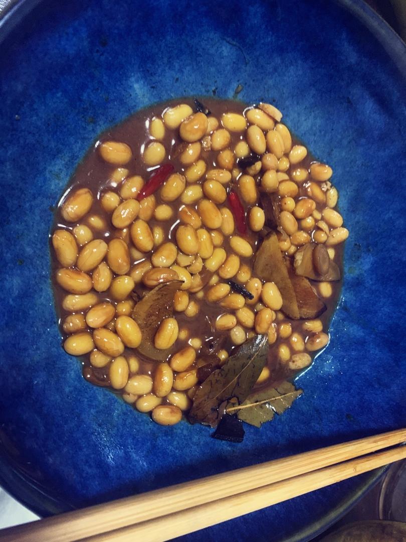 流口水的黄豆炖猪蹄     （参考黄小厨版本）