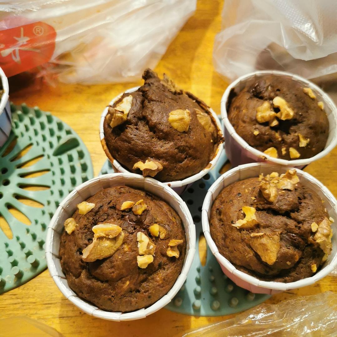 无油无糖超健康的香蕉🍌可可🍫全麦马芬蛋糕