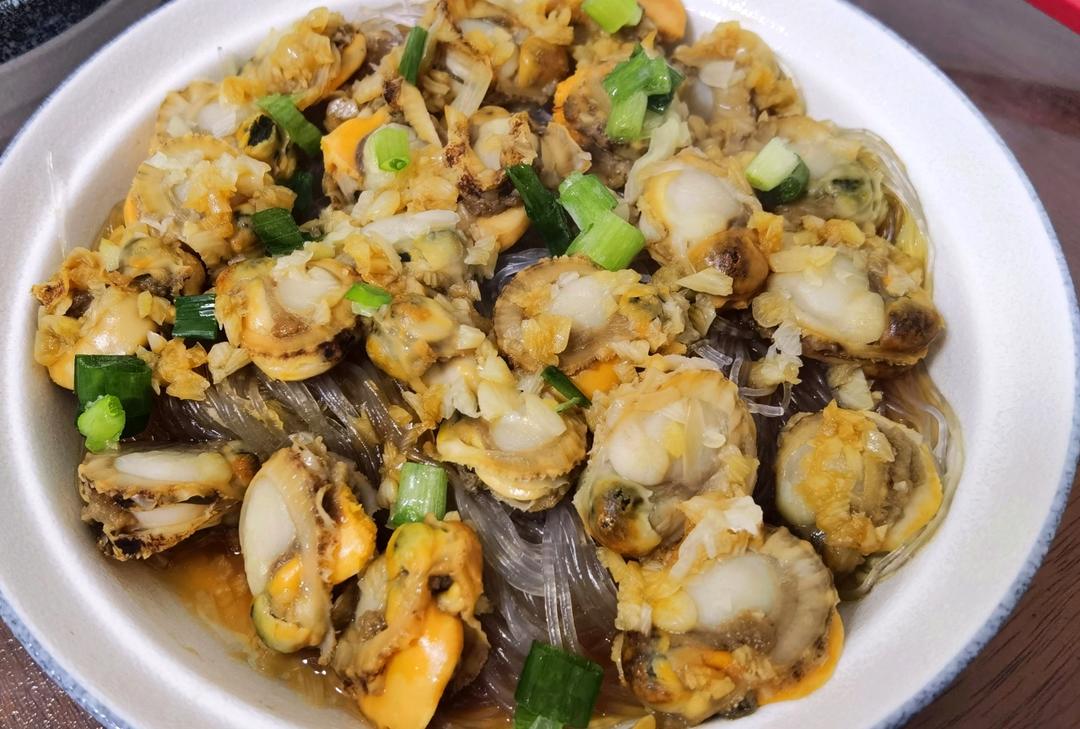 蒜蓉粉丝蒸扇贝
