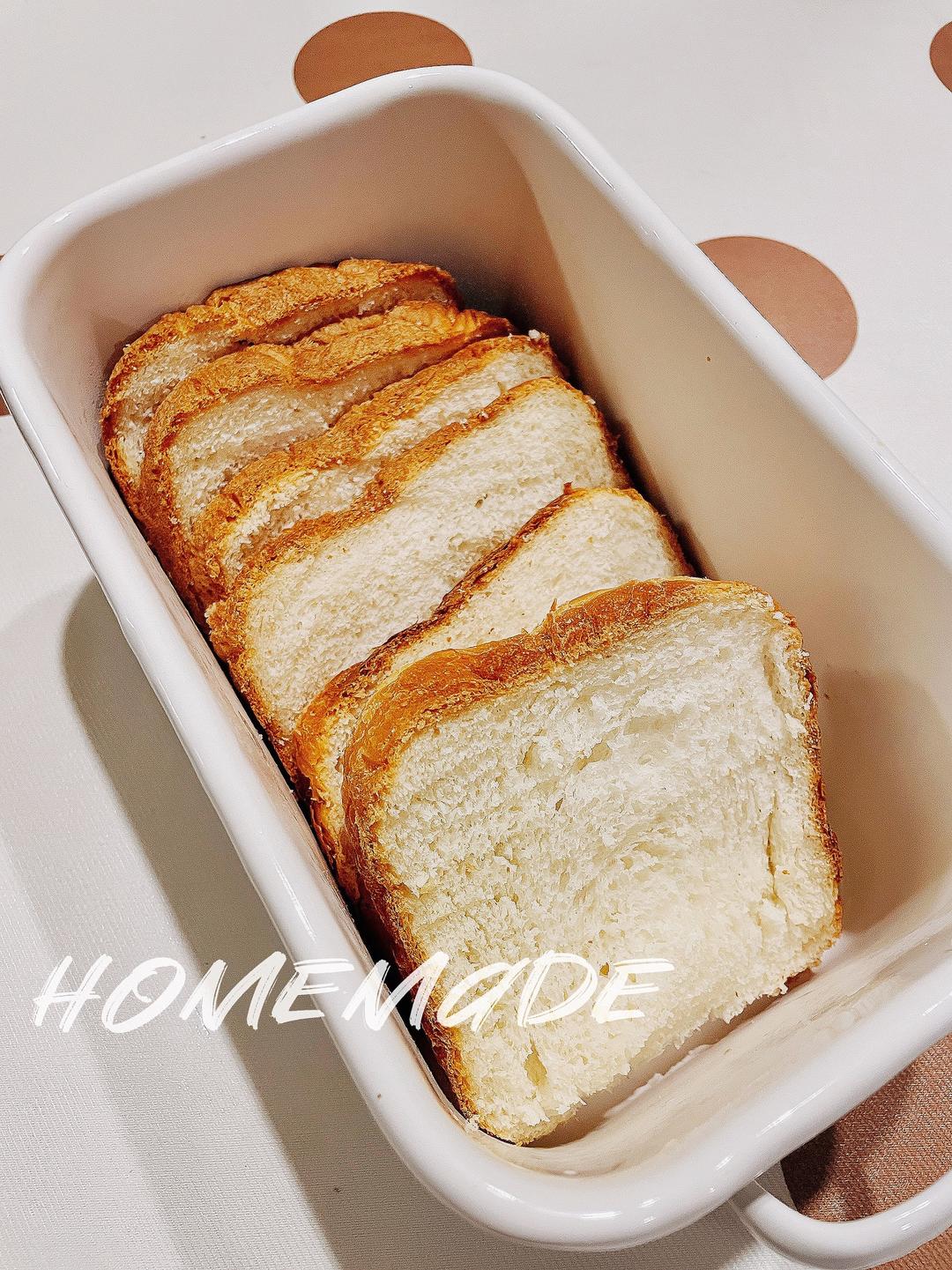 纯奶手撕吐司的做法 步骤1