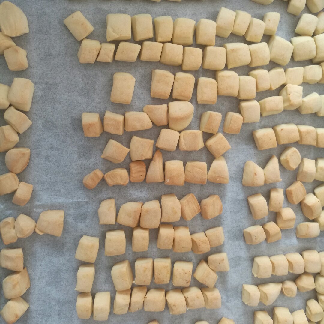 小石头饼干。