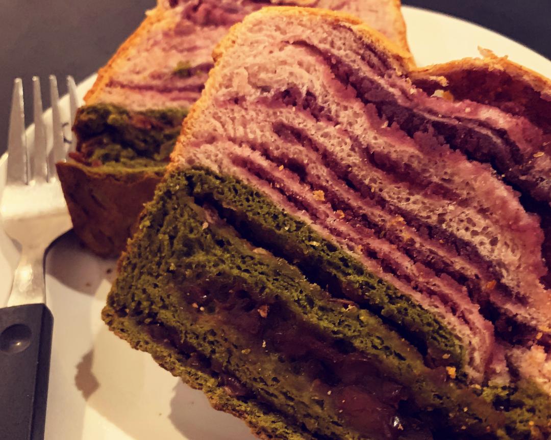 高顏值、高人氣像紫花田的香芋抹茶紅豆吐司 （ 芸朮面包之紫花田吐司Taro Green tea toast)的做法