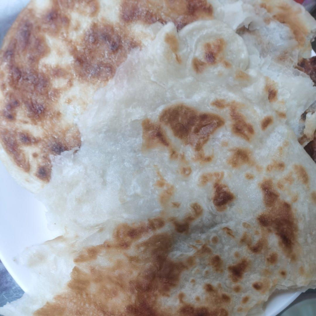 烙饼不硬的小窍门 掌握了你也能看出柔软多层凉了不硬的小油饼