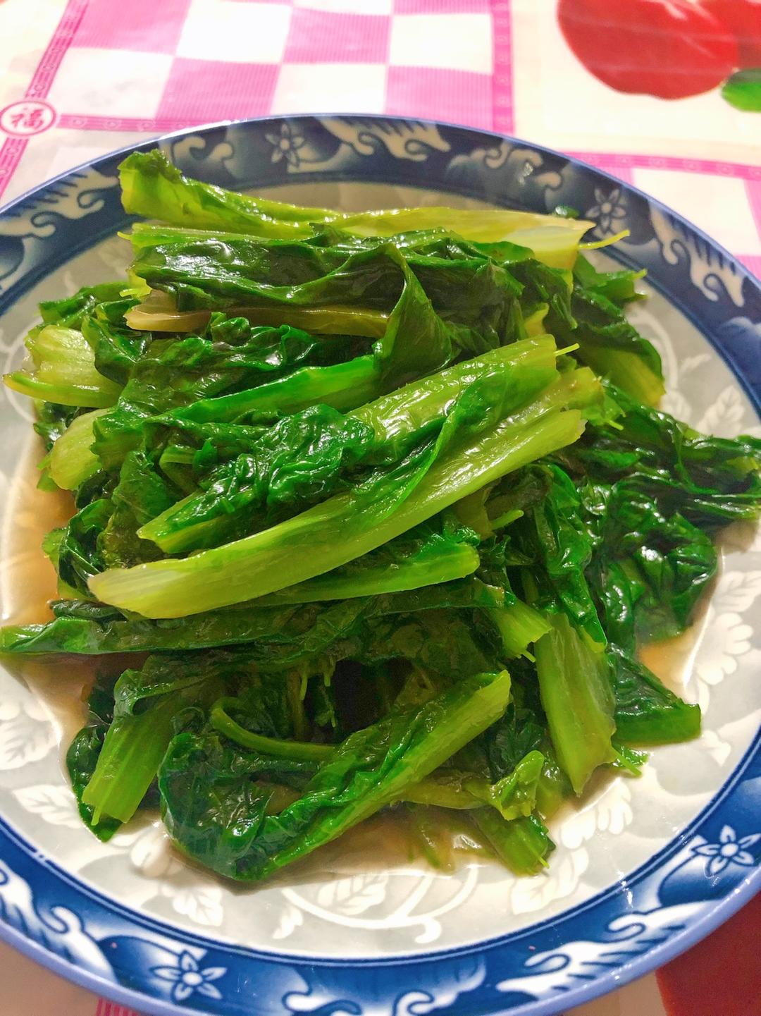 爽口清香清炒油麦菜