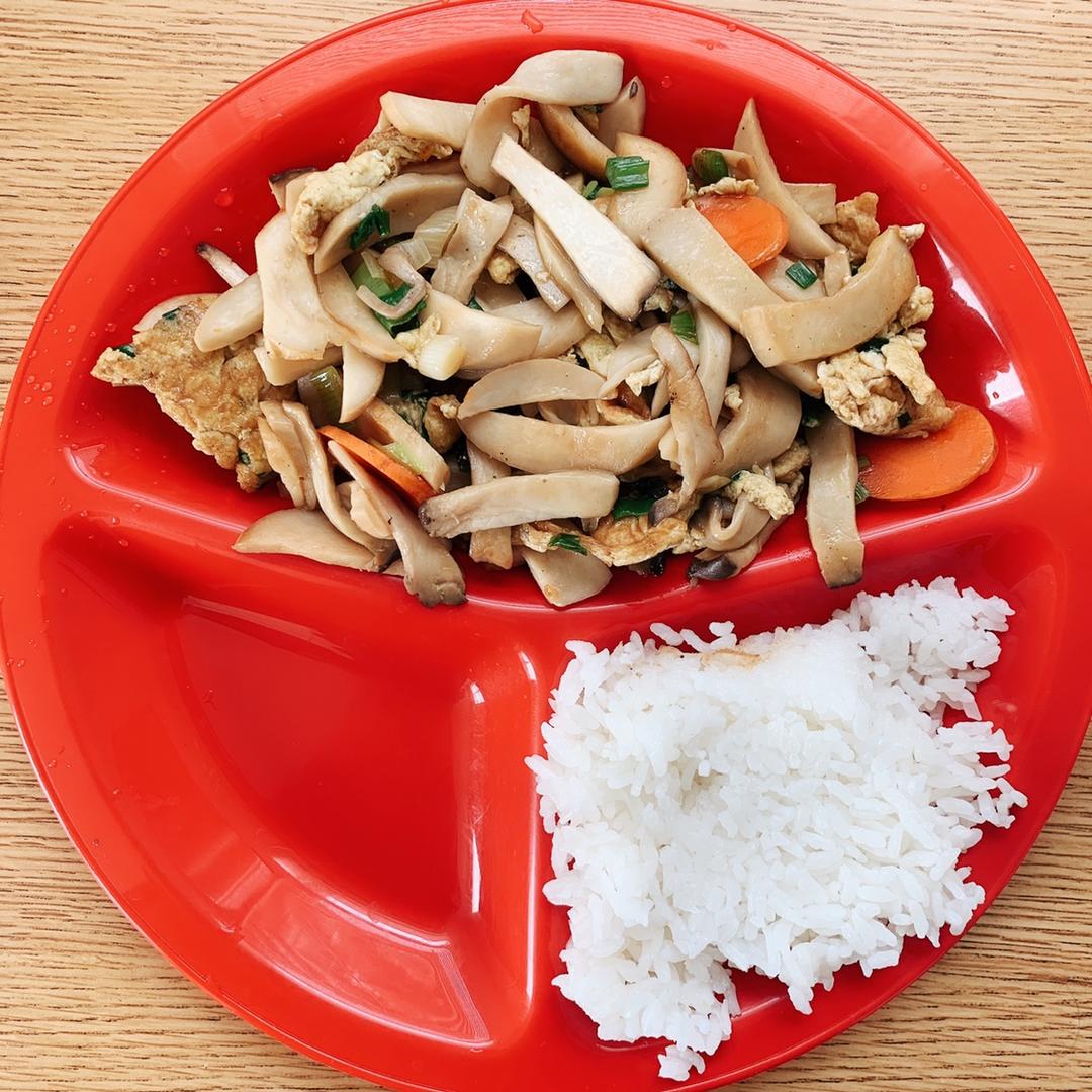 杏鲍菇炒鸡蛋
