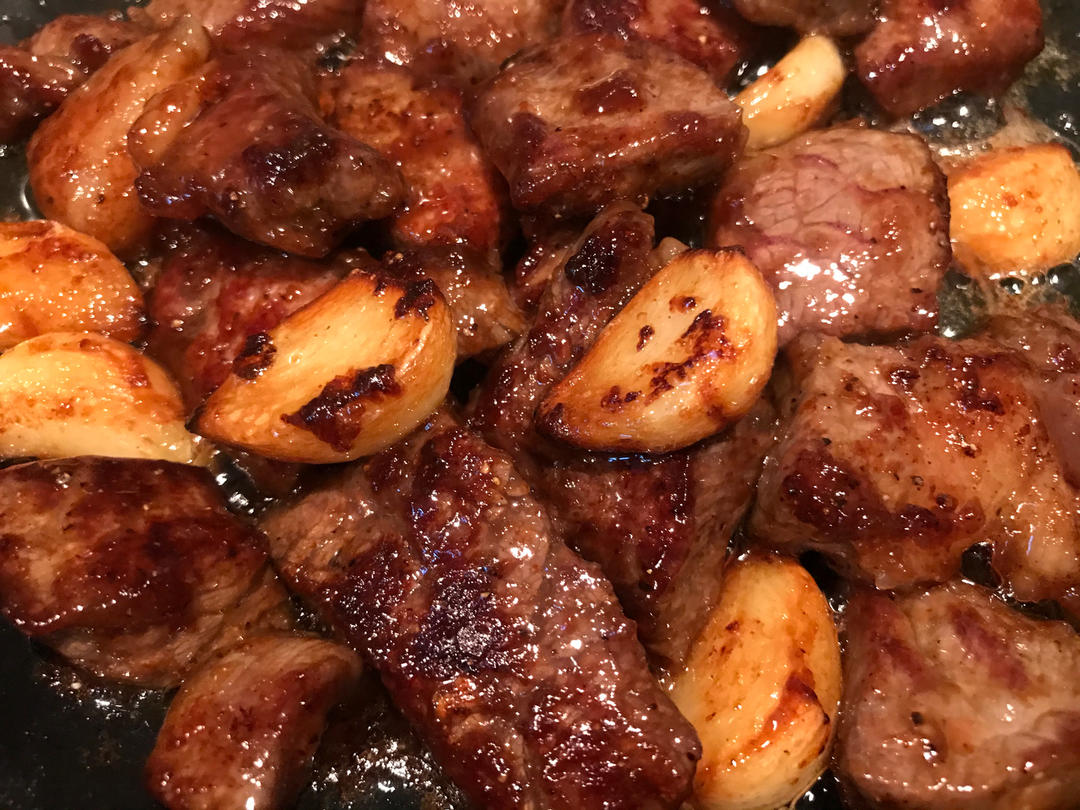 好吃到舔盘的蒜香黑椒牛肉粒