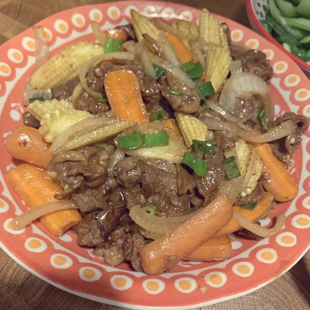 【小高姐】青椒牛肉 如何炒出嫩滑的牛肉