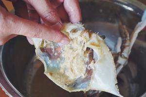 土豪吃螃蟹，炖汤｜小羽私厨的做法 步骤4