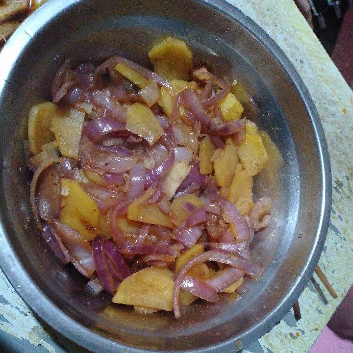 洋葱肉片炒土豆